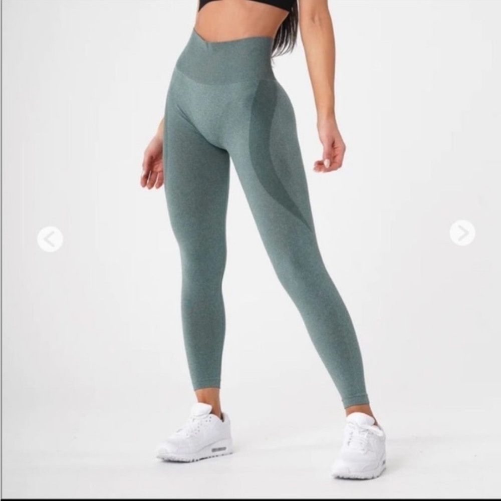 NVGTN High Rise Seamless Forest Green Athletic Workout Yoga Leggings Medium
